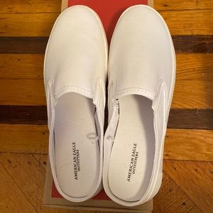 Easy slip on canvas sneakers. The condition of the shoes is new.